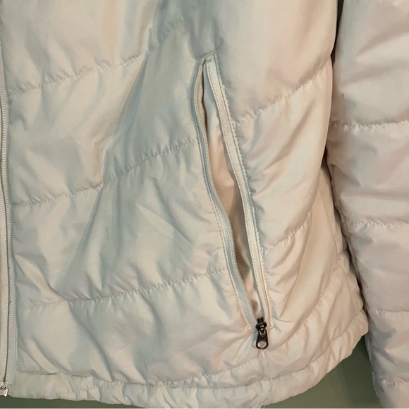 The North Face- Tamburello Jacket in TNF White. EUC. Has small flaw. Size XL. - Picture 3 of 15